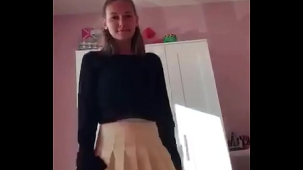 Sexy 18 Years Old Cam Girl Stripping & Fingering Her Shaved Pussy On XXX Cam Show